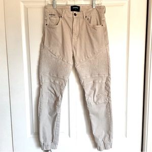 NWOT Men’s Standard Cream Pants - 32 Inch Waist